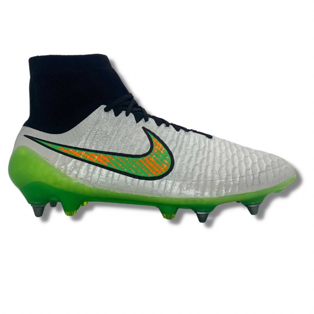 White on sale magista obra